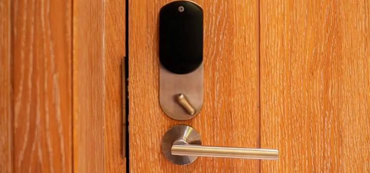 Automatic Locking Door Knob Concord